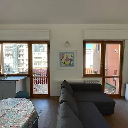 Al Mare Da Ombretta Apartment *